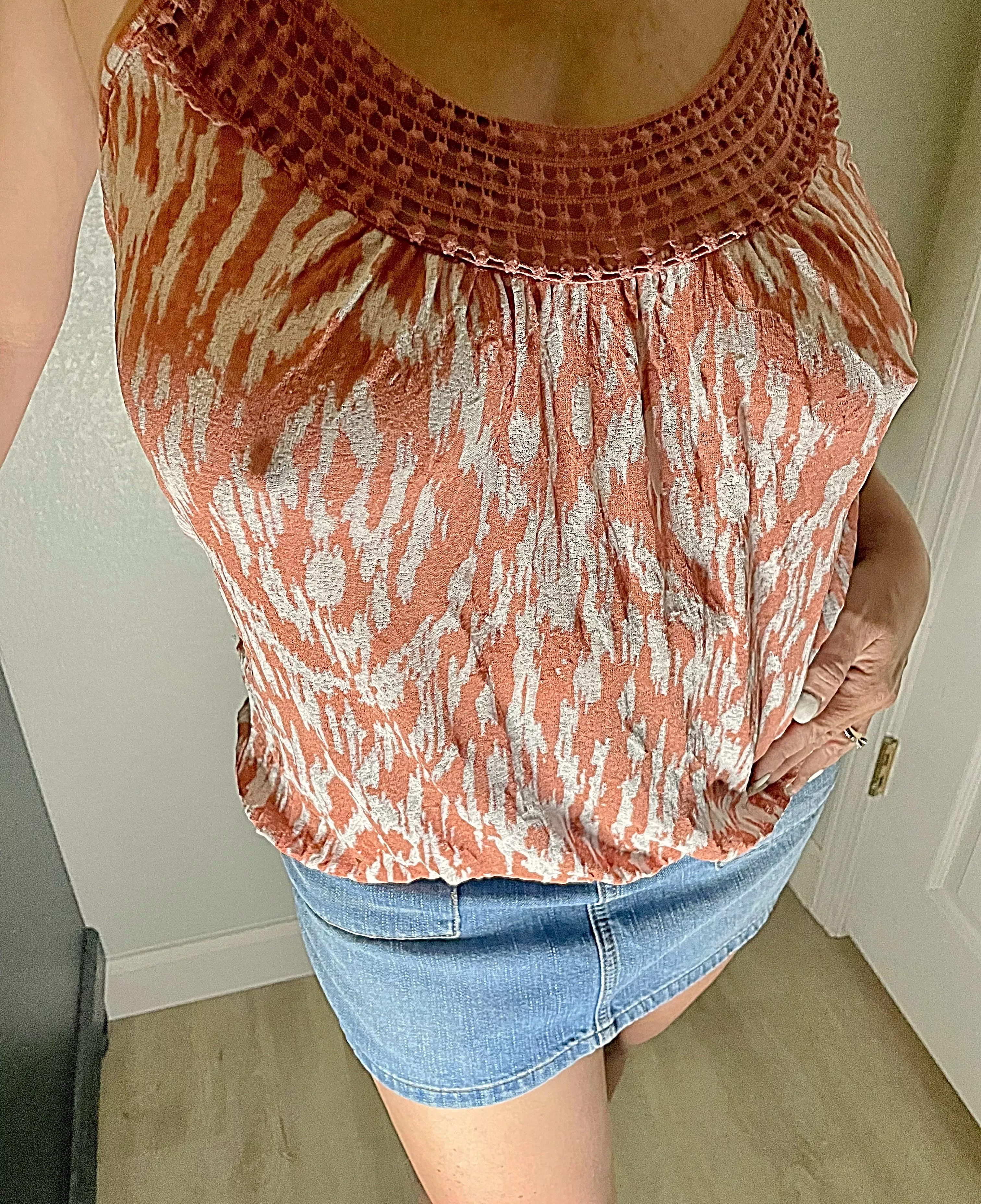 Heading out for dinner no bra!💋(F44)