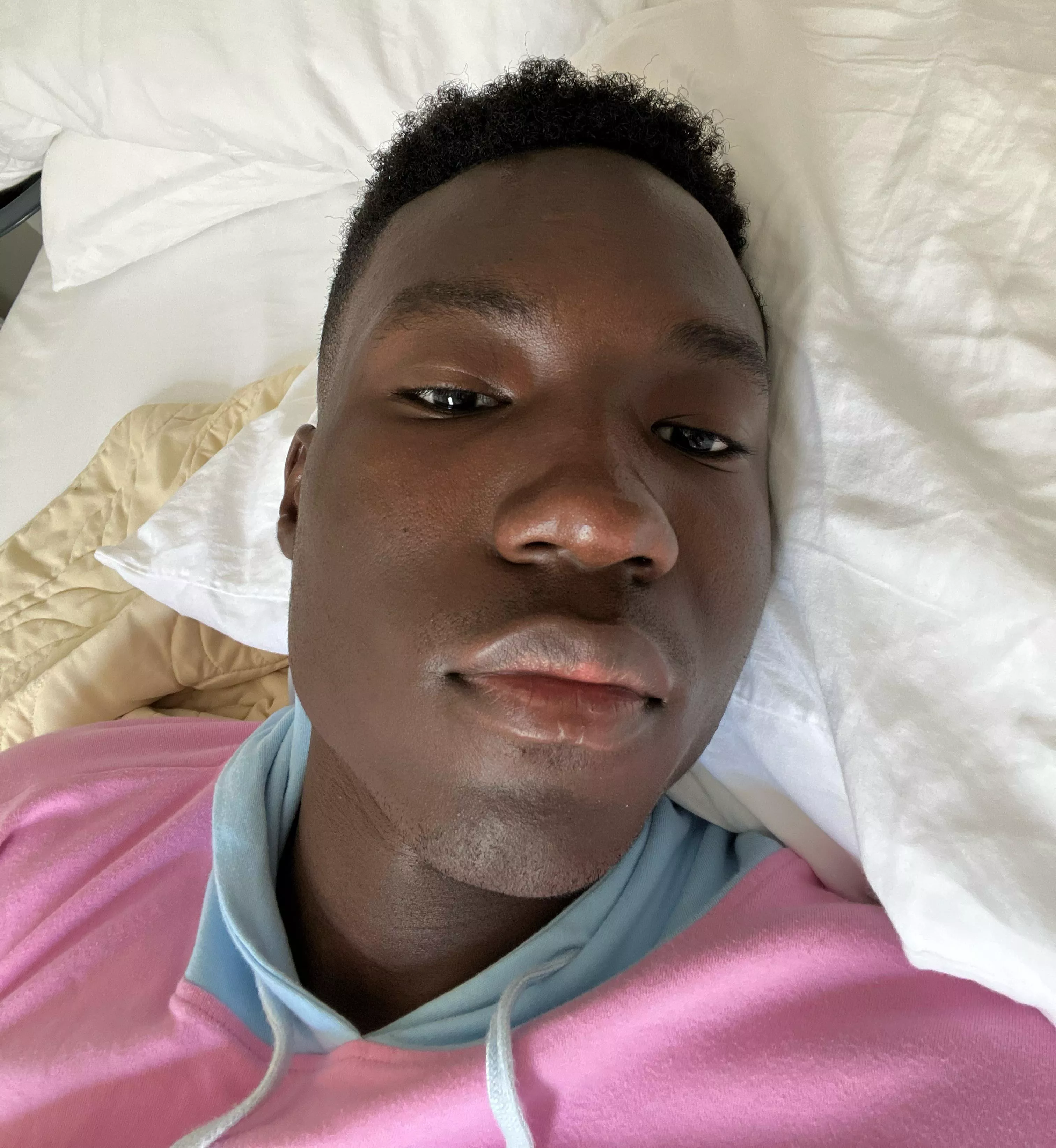 Just seeing if can get any friends here so we can chill, chat, and play some games.