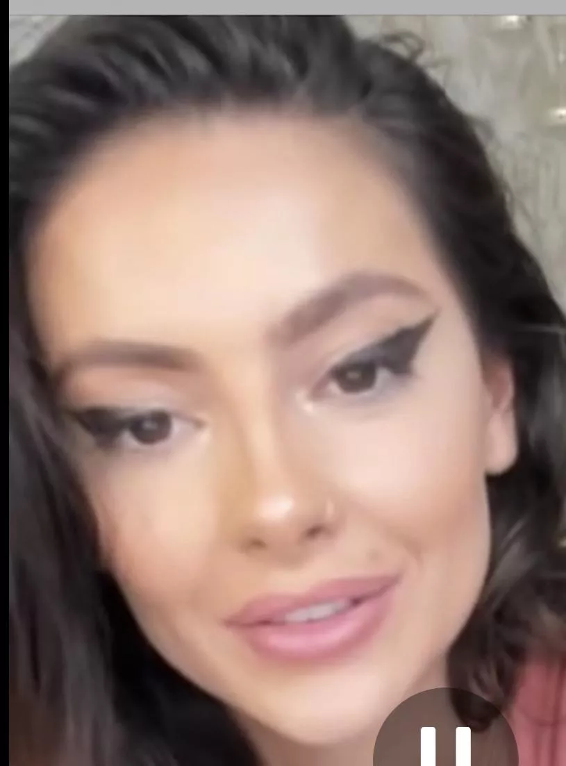 Searching her Ig she stopped with chaturbate