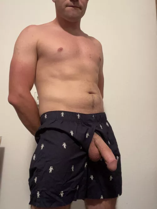 (28) any bros want to experiment with sucking each others cocks?