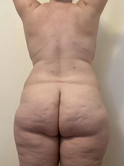 About as real and “normal” as it gets 47F 190 5’3