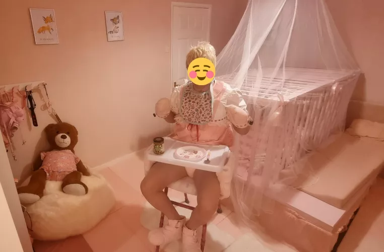 Breakfast in my nursery! (we used a bowl in the end!)