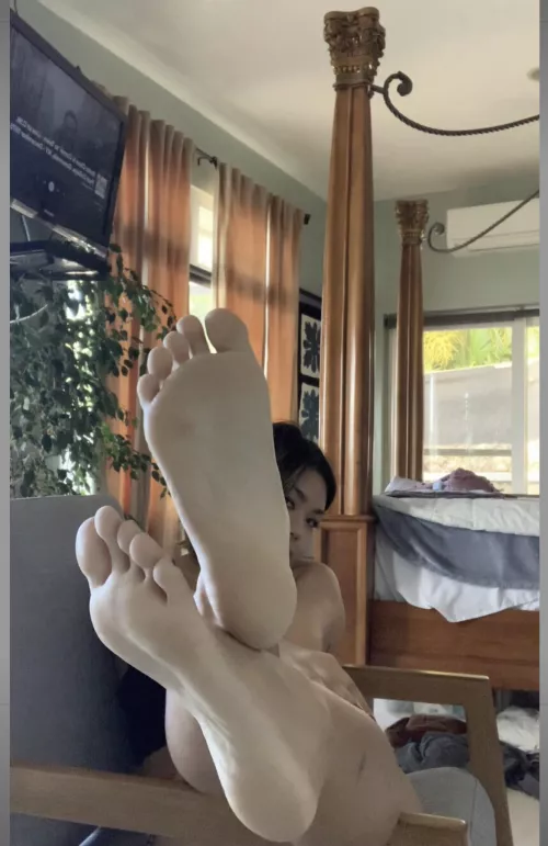 ��Do you gyus like my little Asian soles?