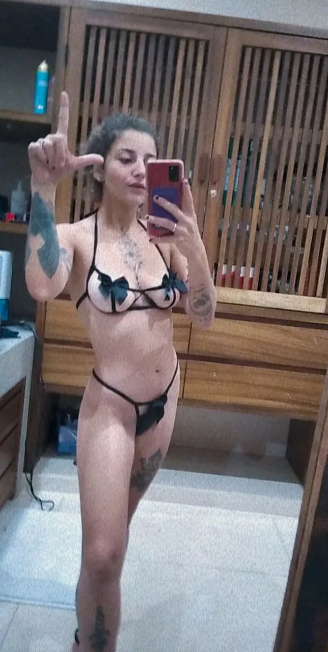 [domme] really i have to remind u what a loser u r.?? worshipp your goddess, do something productive