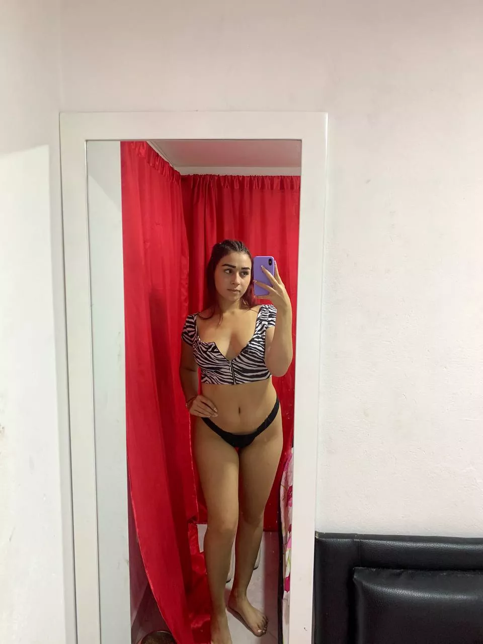 Feeling pretty high and horny rn.