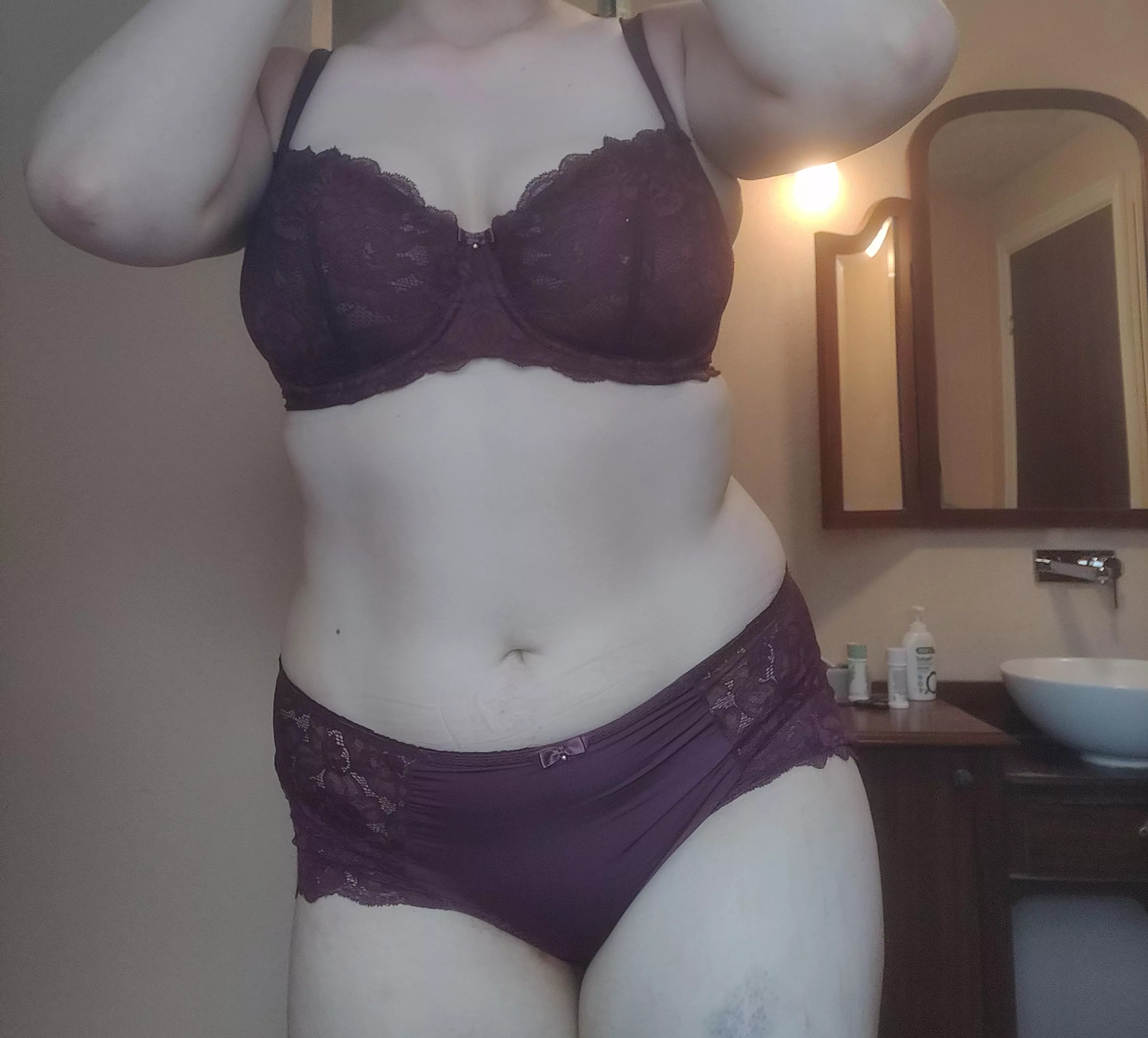 (f)who doesn't love a shower after a long day of work