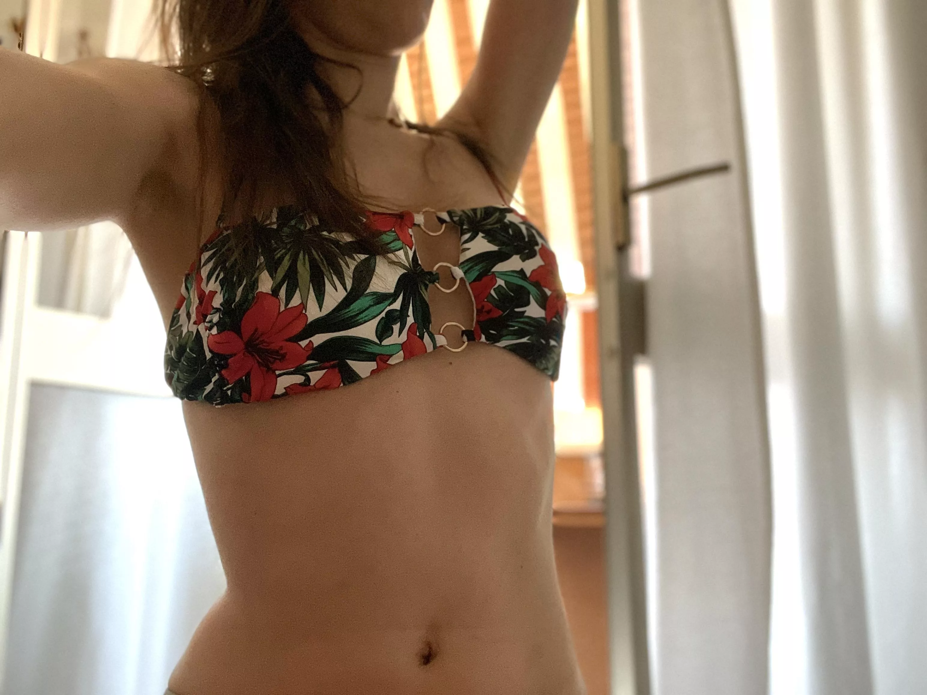 Hey babe, summer is almost over but we enjoy it until the last 🤭 do you want to enjoy it with me?