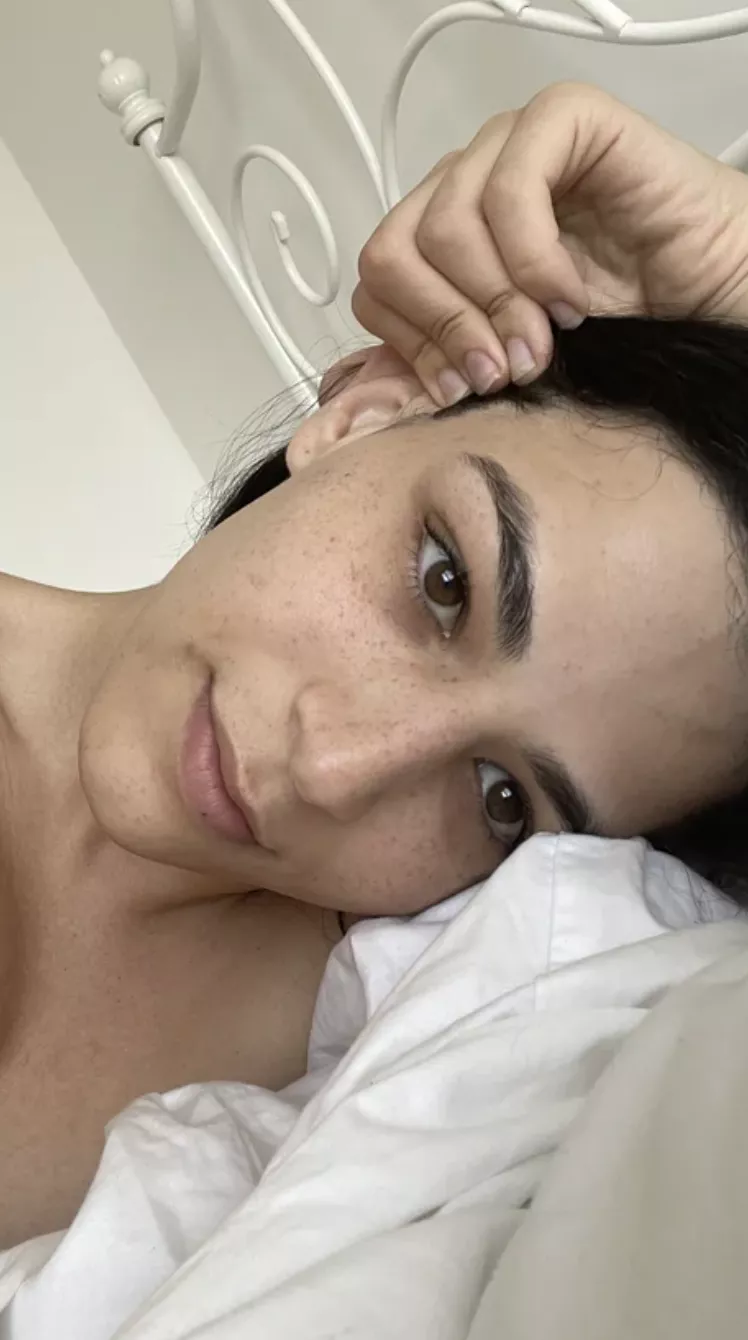 I have freckles in the most uncommon laces and they all need to be kissed 🙈