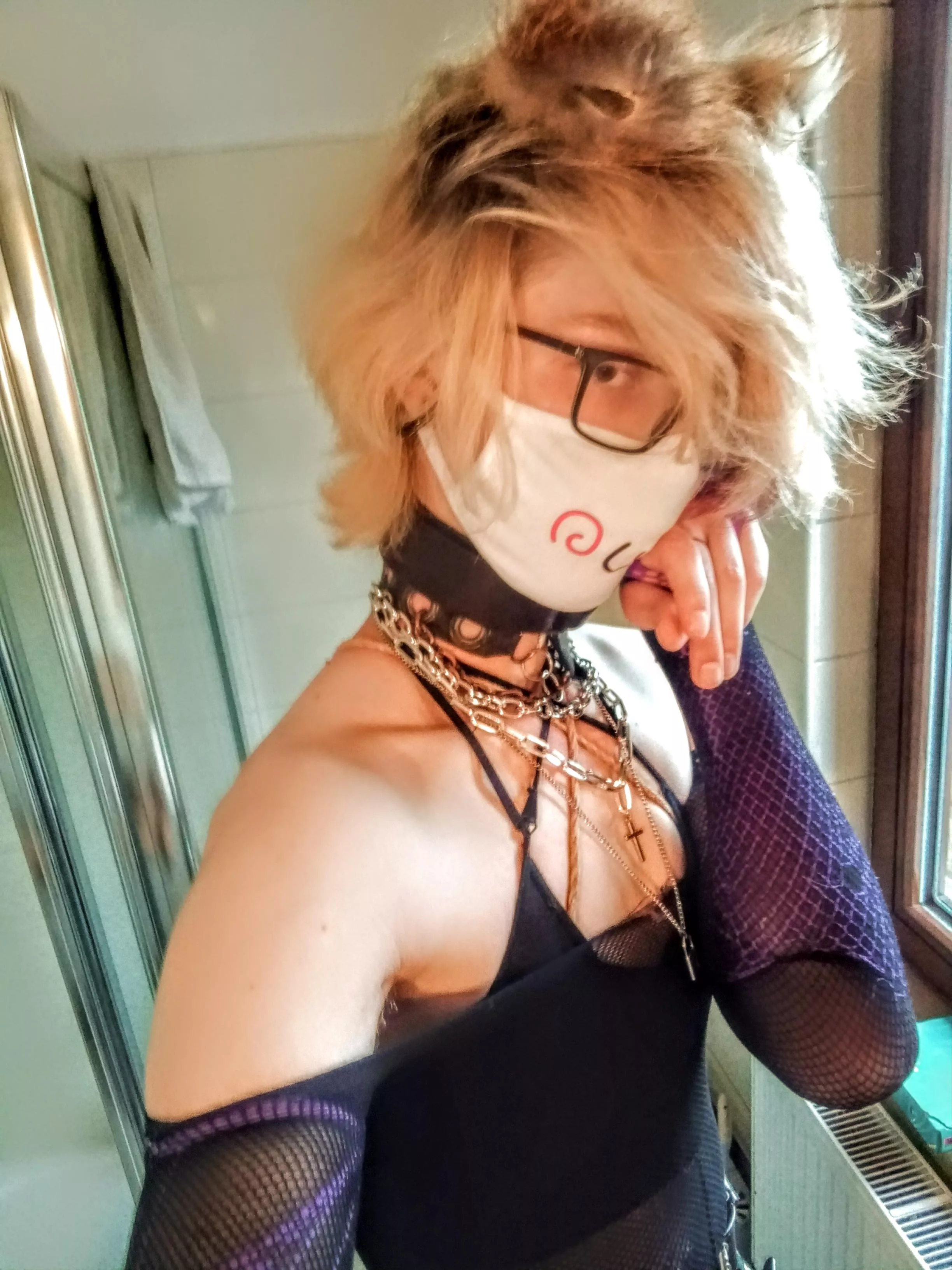 i really want to cuddle😖