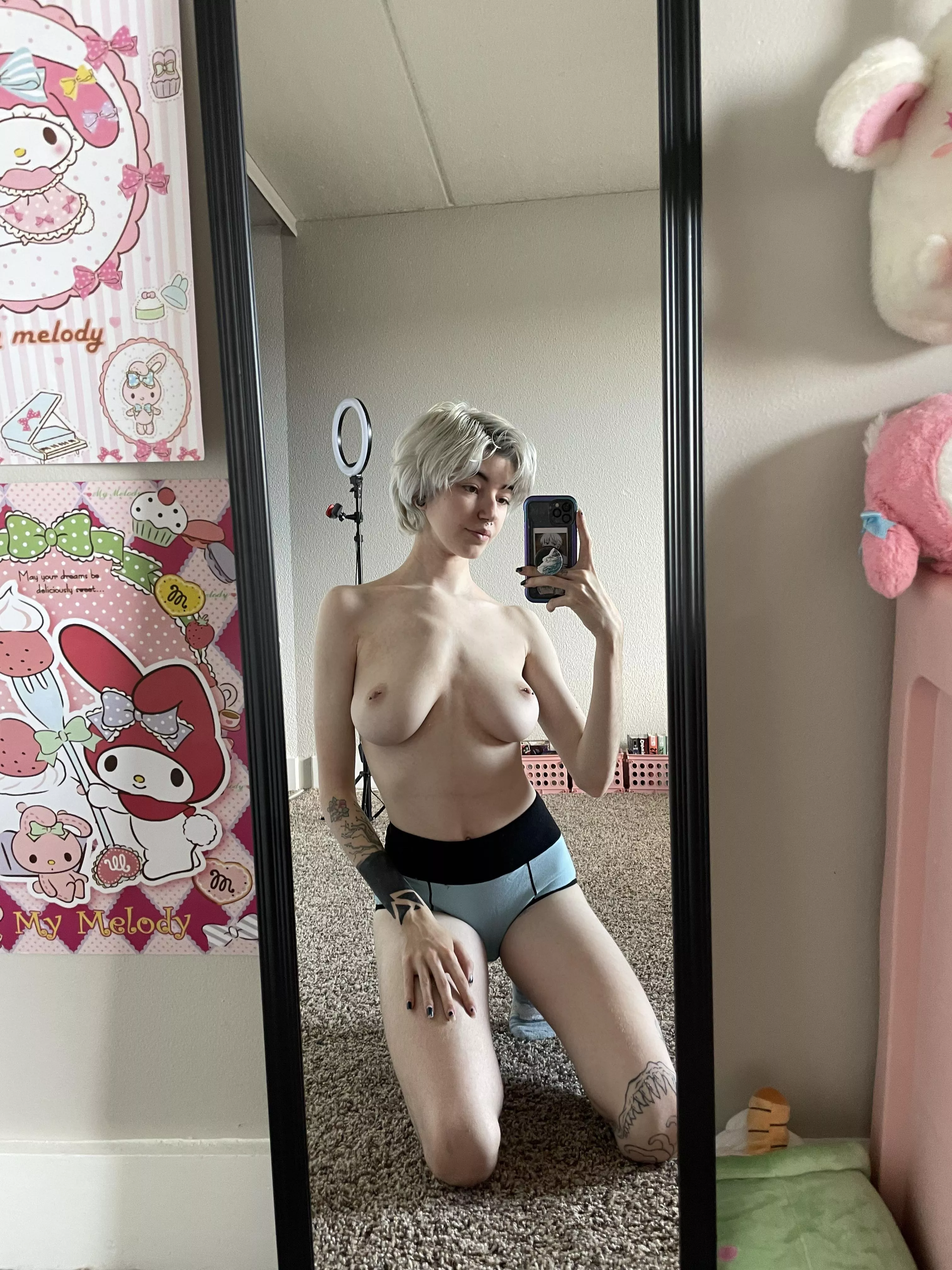 I think I’ve decided to be more open about my identity (pronouns) in public, sounds kinda scary to me😅