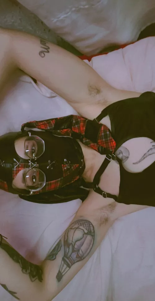 I think one side is longer😅