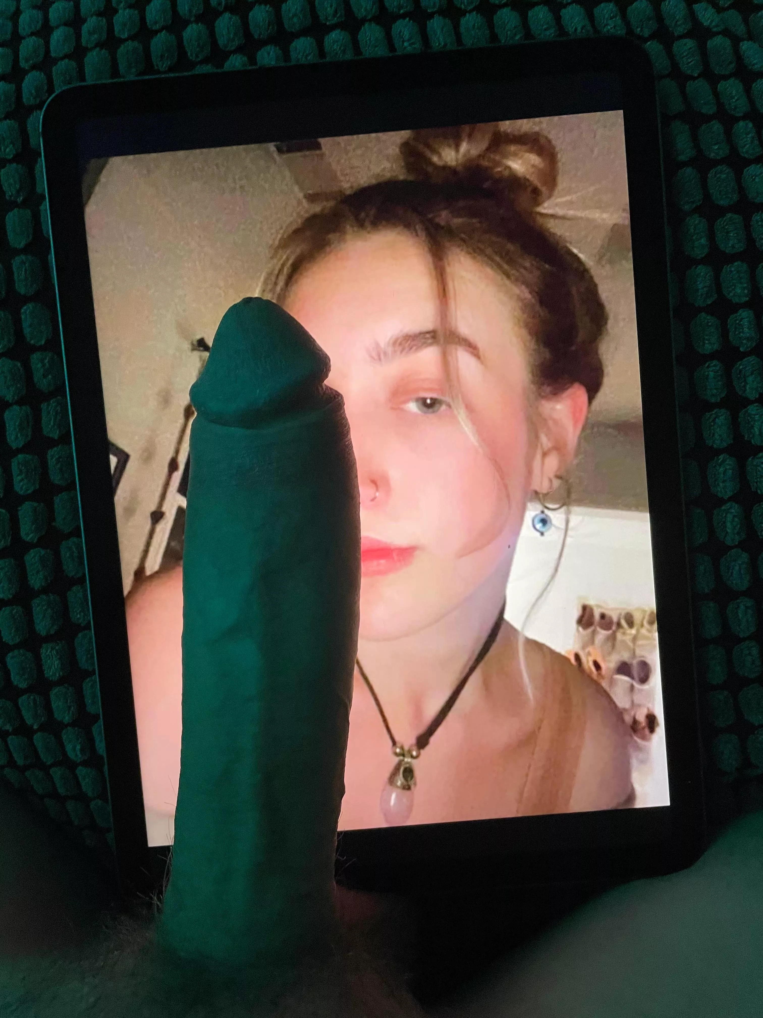 I’m trib right now! Pm with pics ( if you huge pm for a group chat)