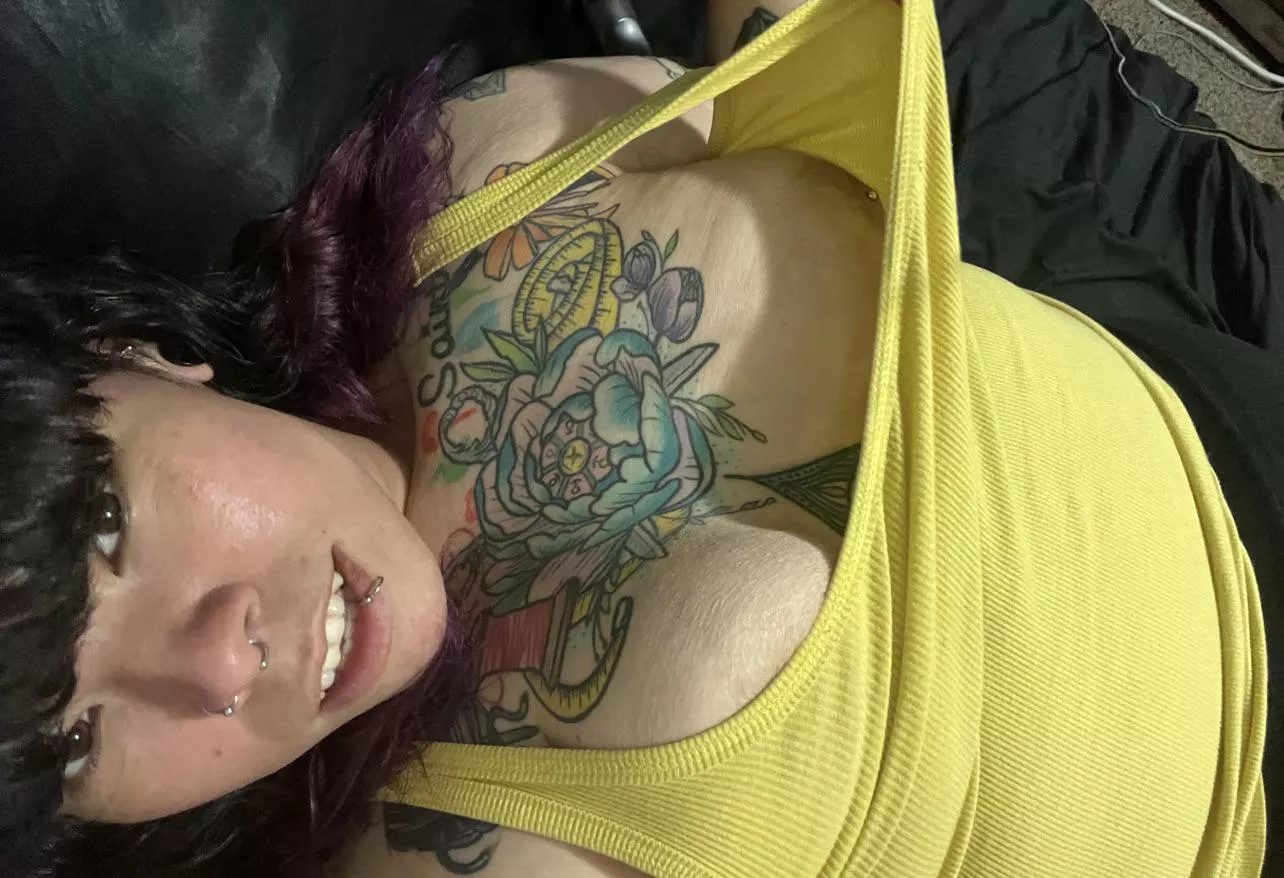 Is yellow a good color in me?