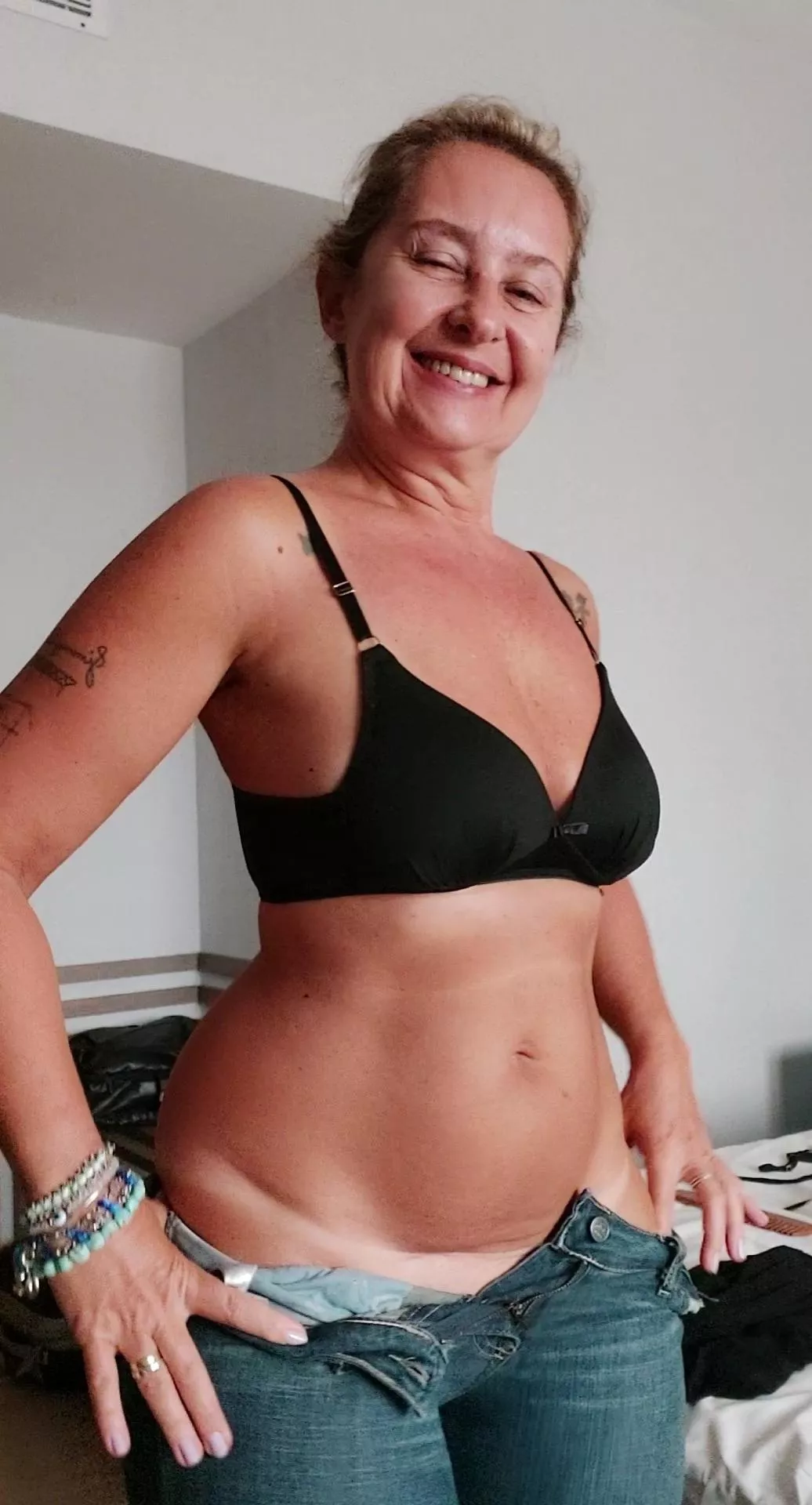 Me and my smile to make your saturday delicious as u deserve