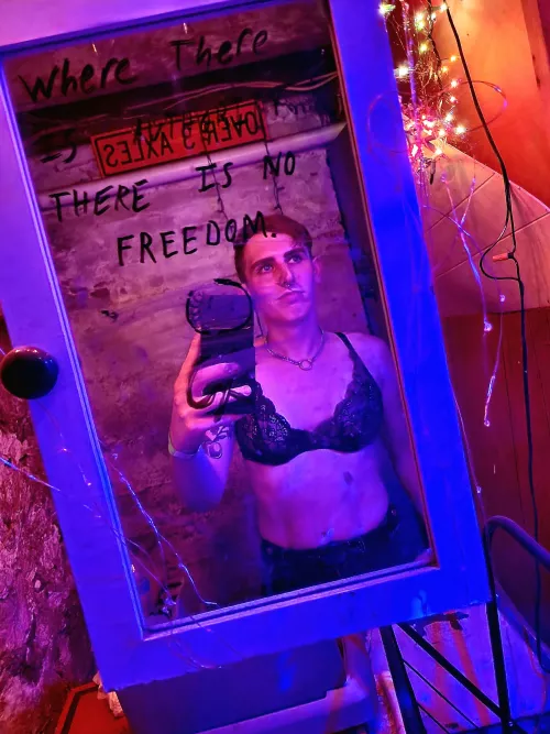 Mirror selfie from the bathroom at the hardcore show last night