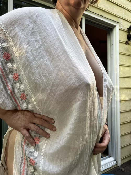 My barista is my kitty