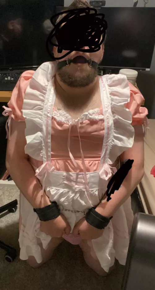 Somehow this uncaged sissy think it can still say it’s a man. Let put it in its place