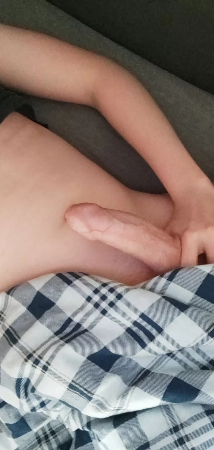 this is for anyone who wants to look at my dick