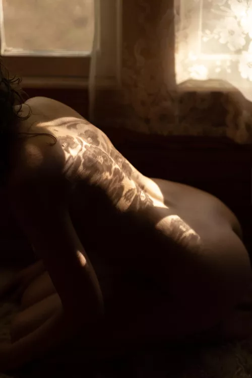 when you have lace curtains, you automatically do this on a nude body.