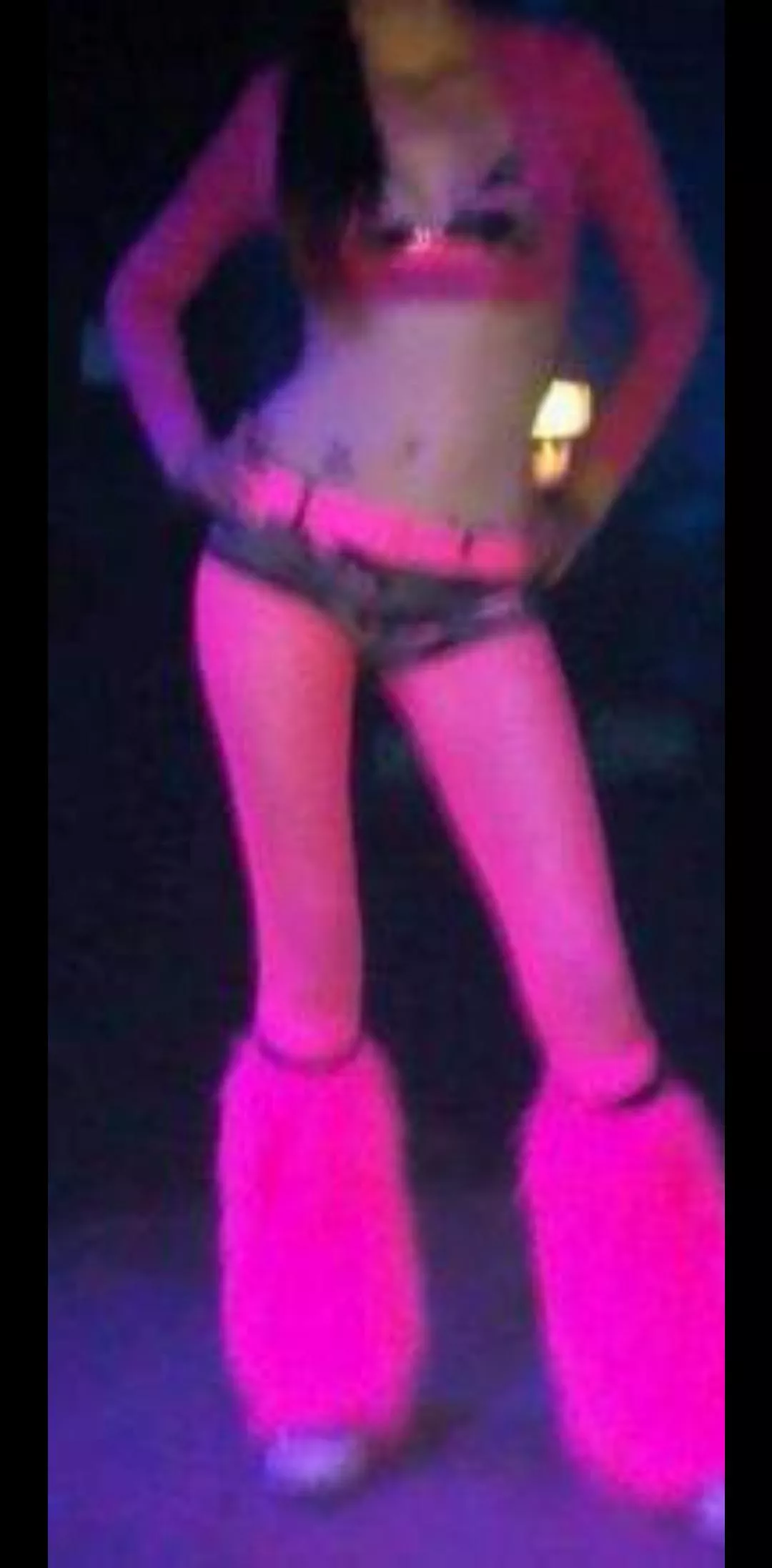 would have loved to have watch her fucking all the cock that came before me bet she got some good thick cocks...and she fucks like a pornstar