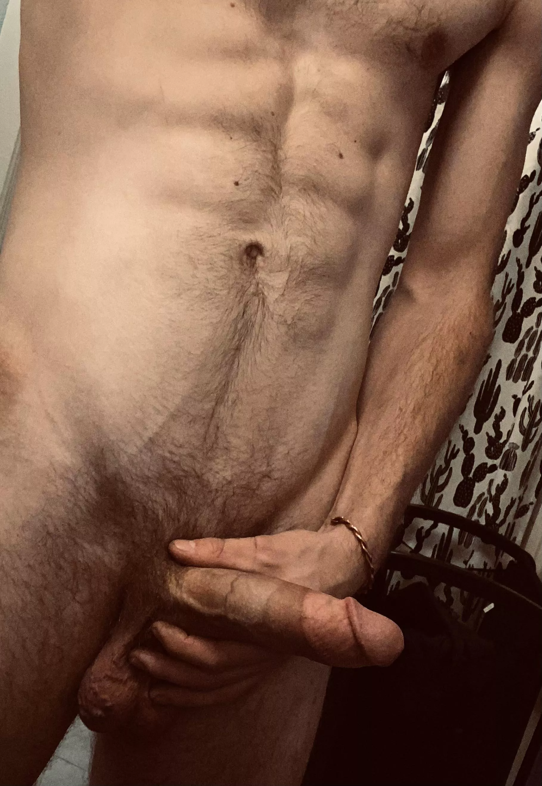 25m Trying to get my karma up! Please anyone and everyone tell me what you think🙌🏼