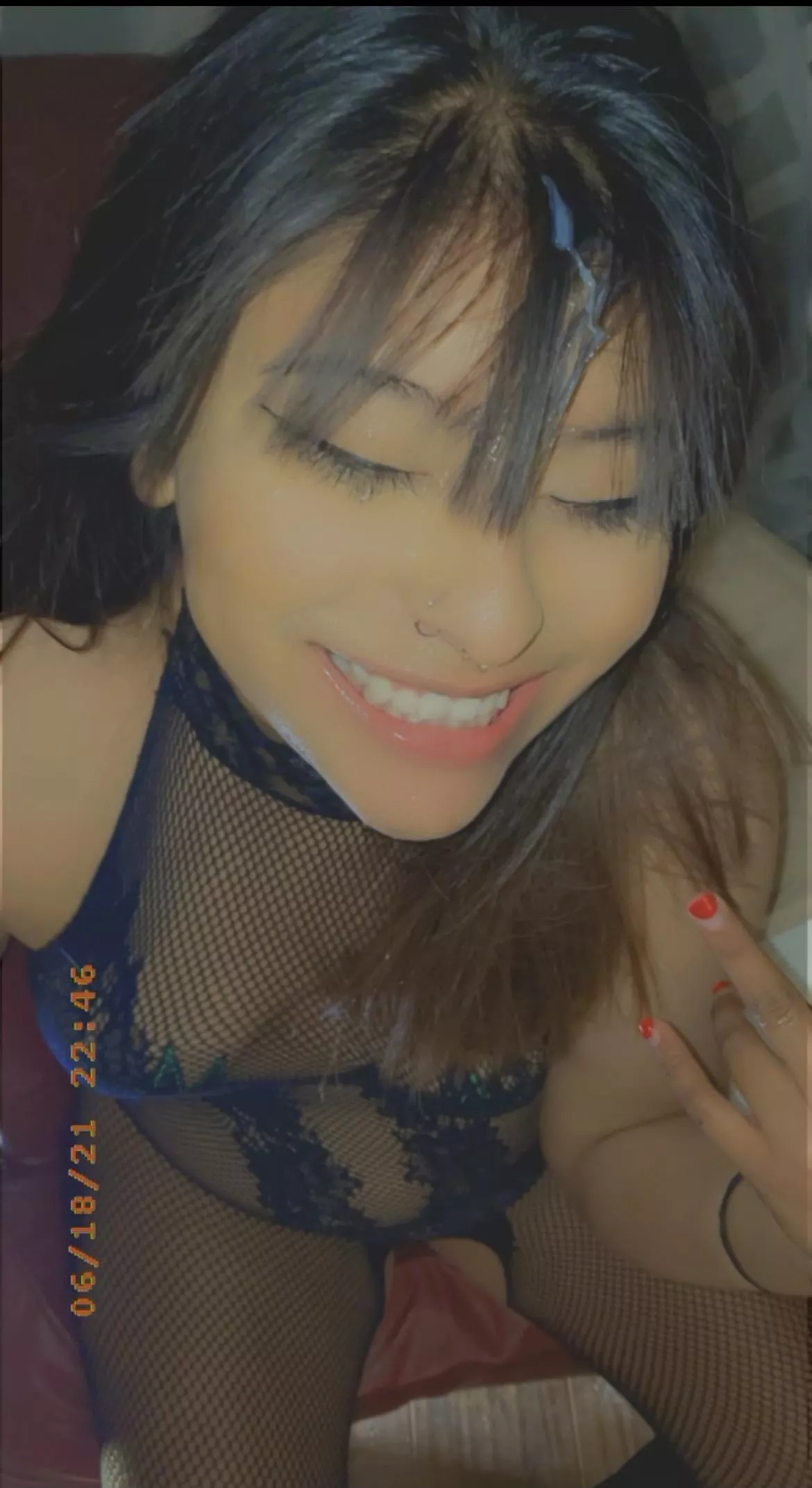 Arrow up if your over 4” inches and ready to fuck me raw !