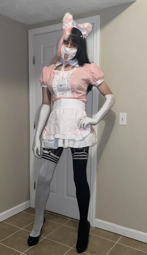 Do I make a cute maid?