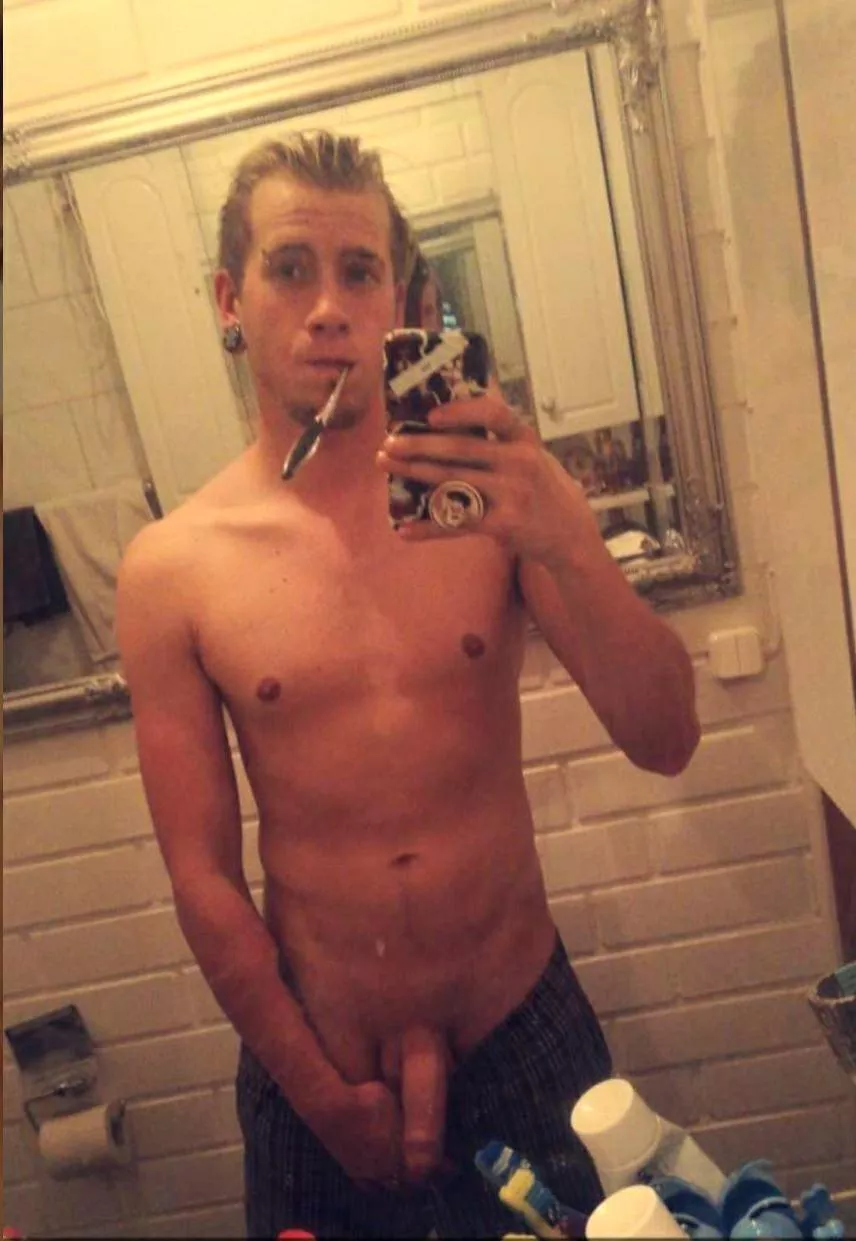 from finland skinny boy🫣🍆