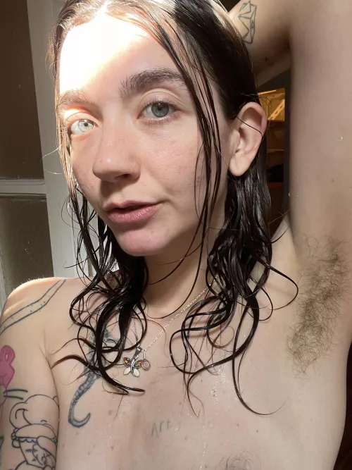 I have a new friend Who loves lick my armpit ❤️‍🔥 its a new sensation for me