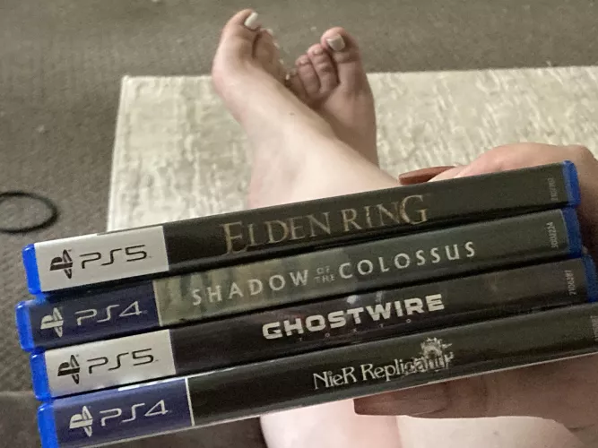 I need a footrest, jsyk my feet can get a little sweaty when I play Elden Ring