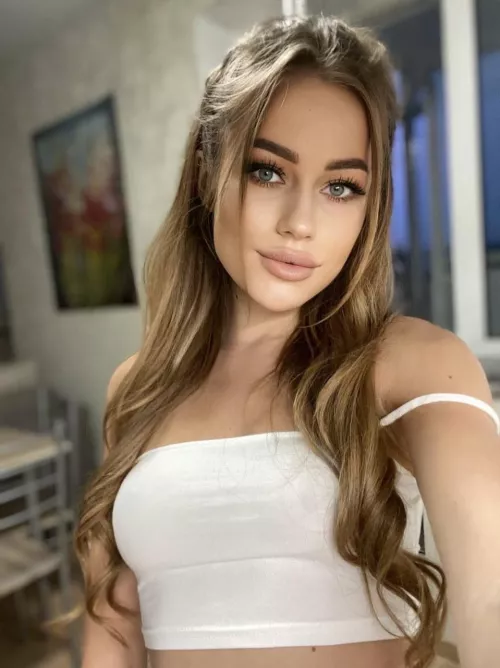 I’m a hot and sweet candy, could you bite me?