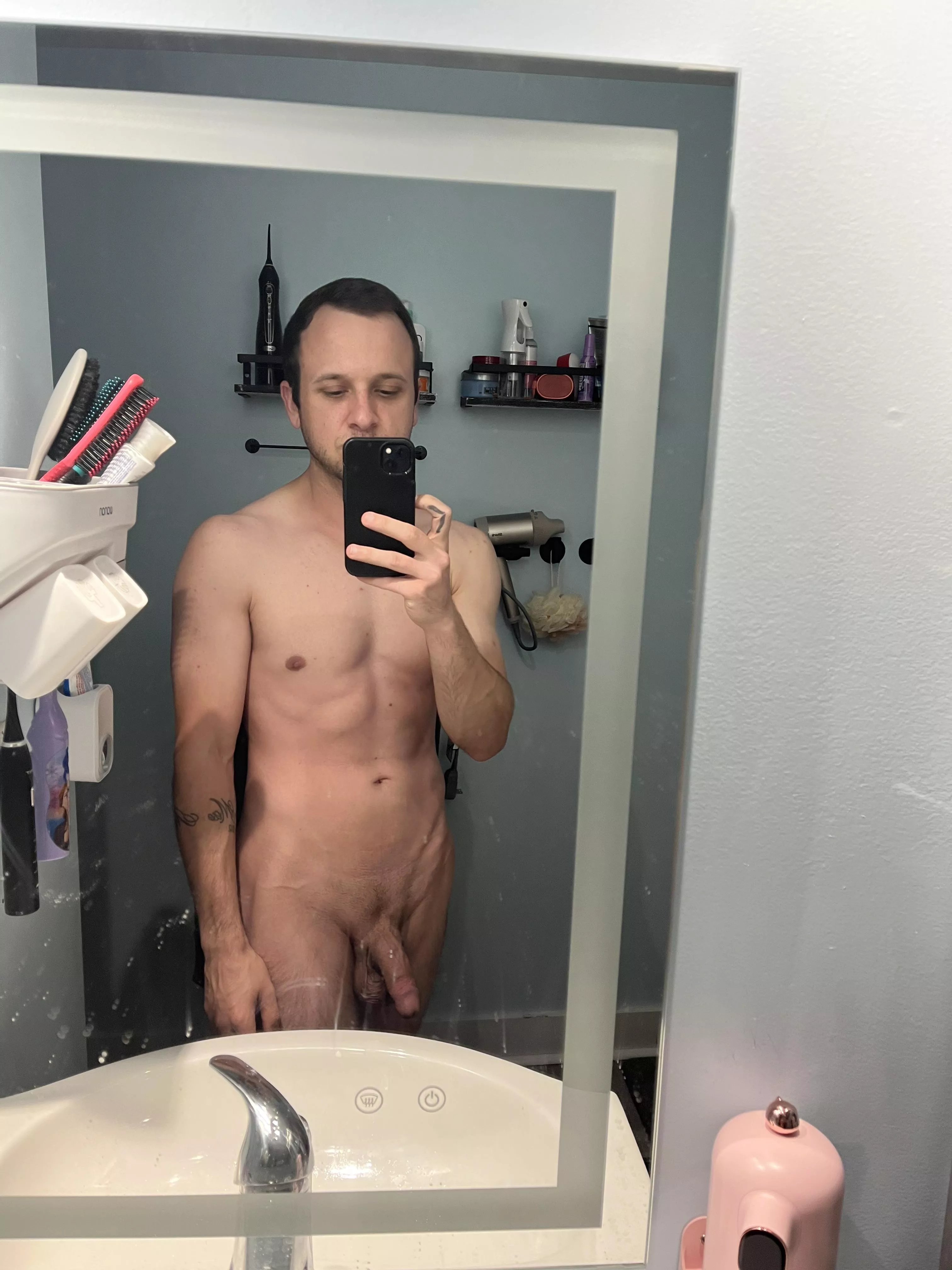 (M) 30. Never judges a soul but takes apart myself daily…