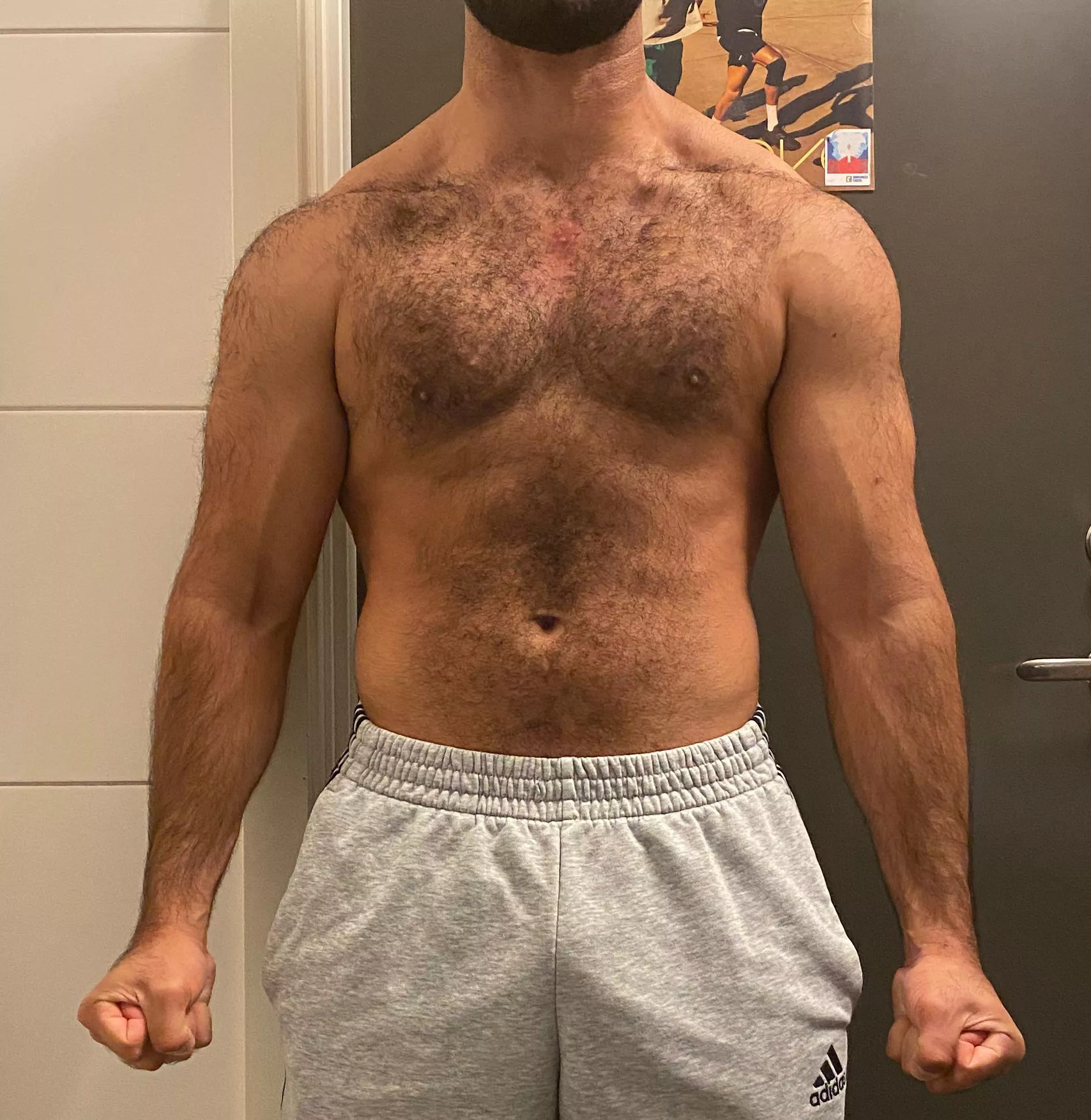 Some1 on Reddit said I need to gain more mass 😎