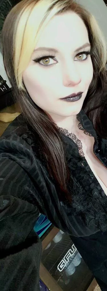 To the few people who see this: would you feed me a load?