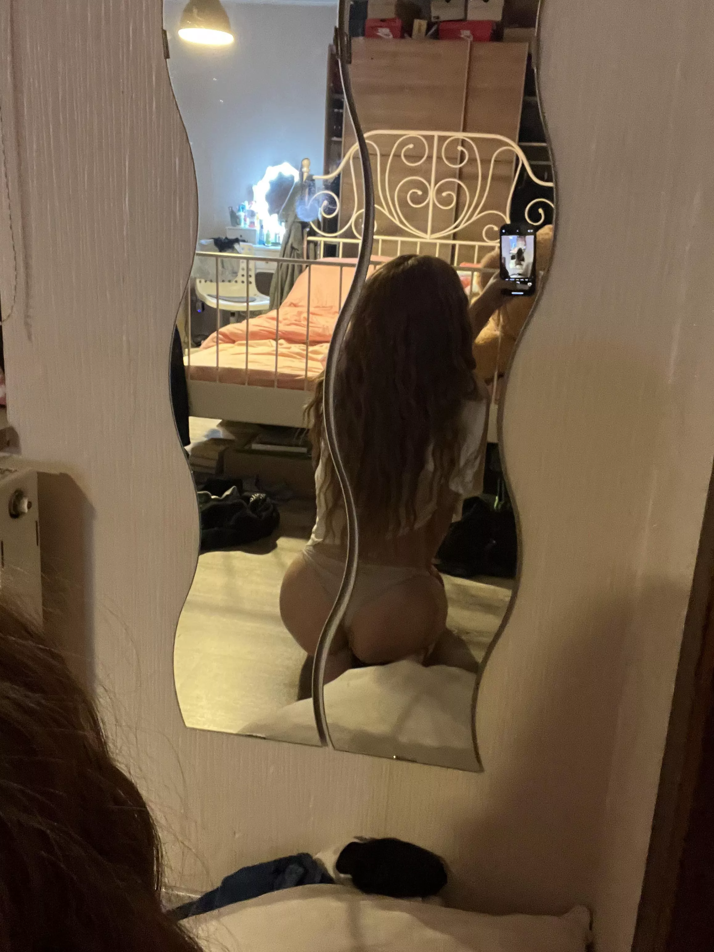 Would you lay next to me ?