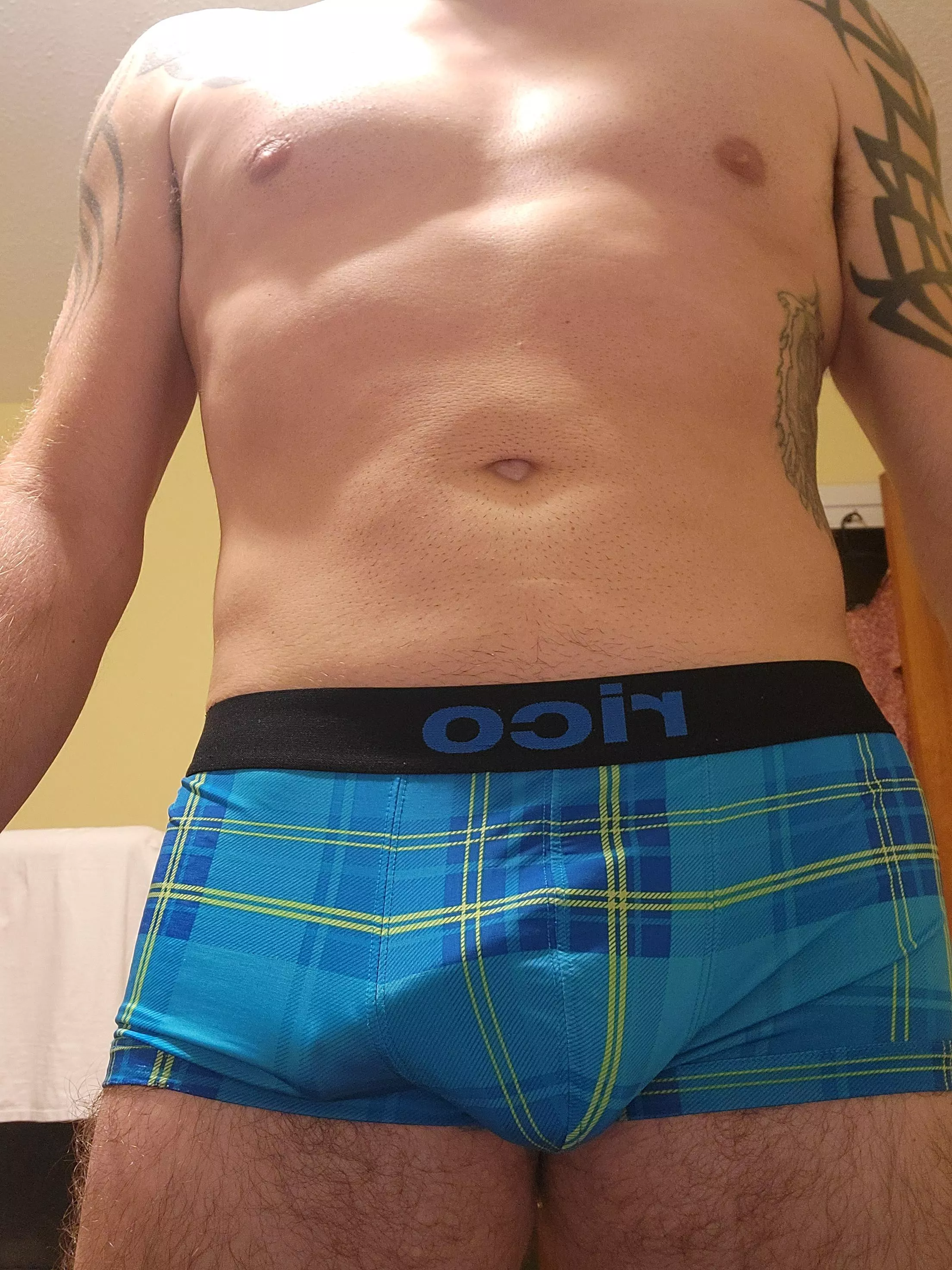 (38) happy blue Tuesday