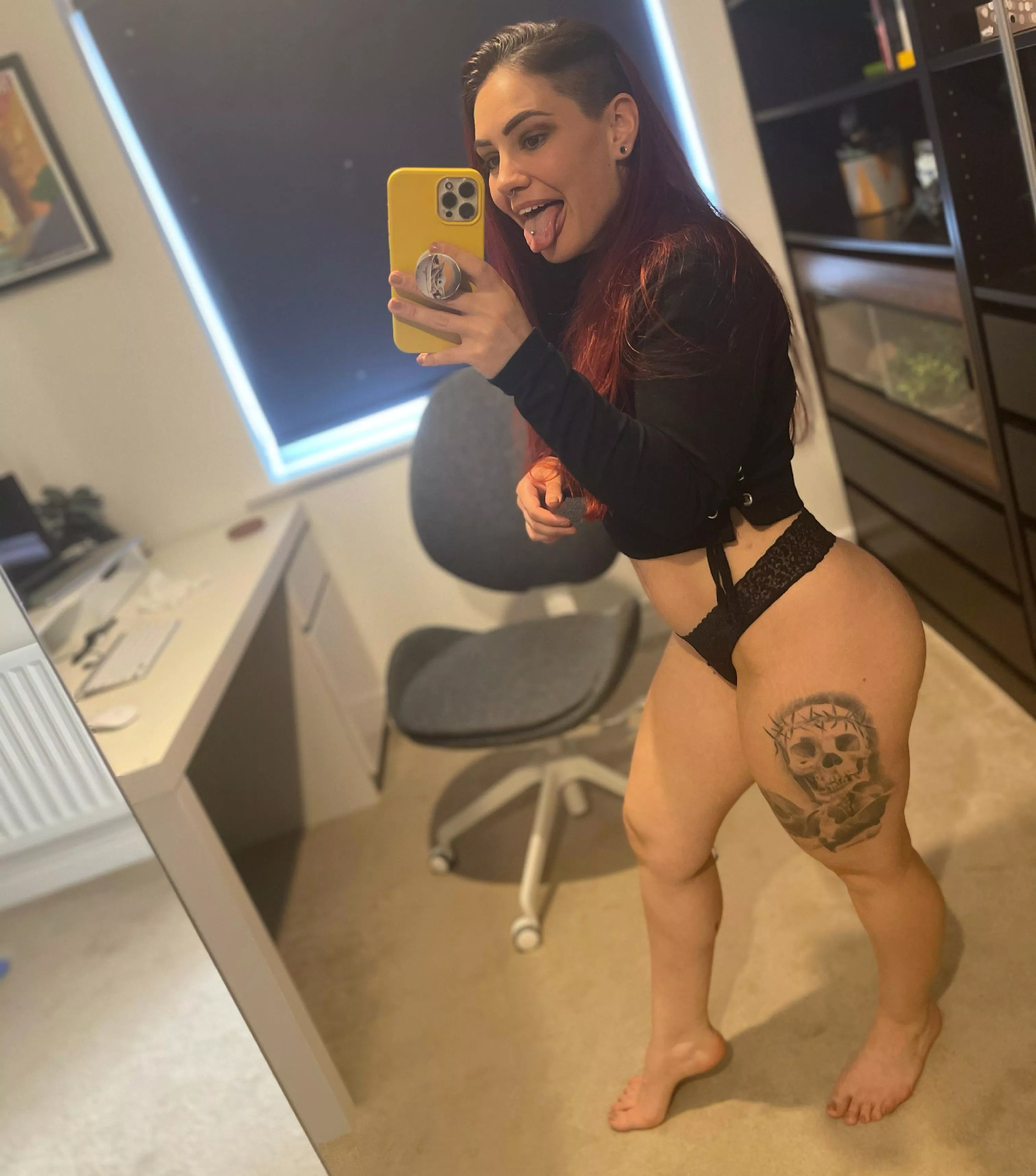 4ft 8” smol bean 🥰