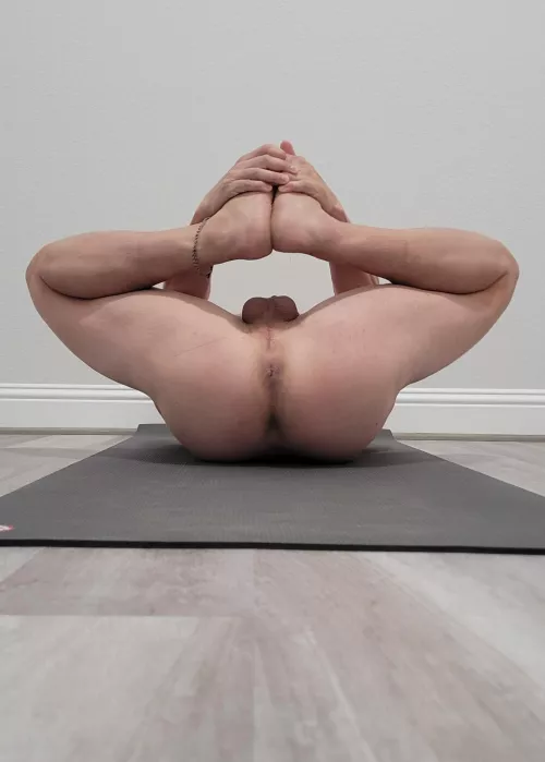 Deep stretches for even deeper pleasure...