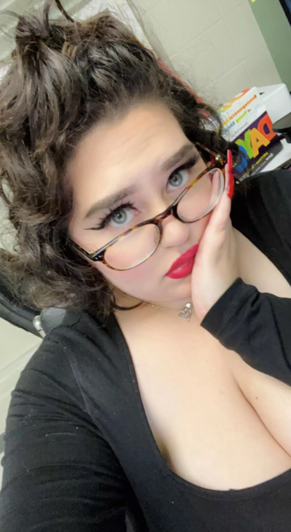 Help me pass the day? ❤️