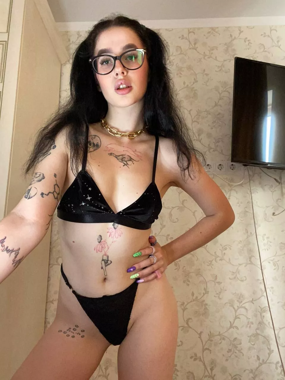 I'm kind of beautiful, but no one writes to me.. Why?