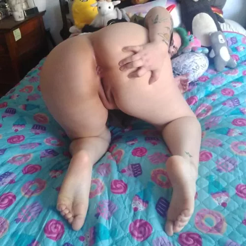 it's been too long since I've had a real cock in my ass.. any volunteers?