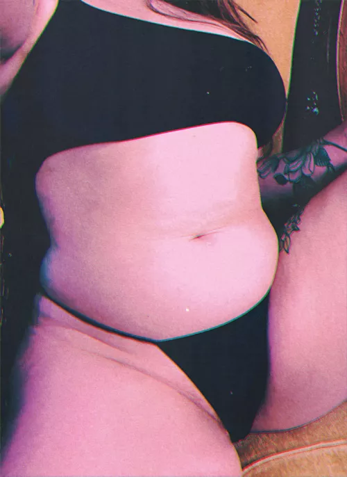 Just a lil squishy 🖤