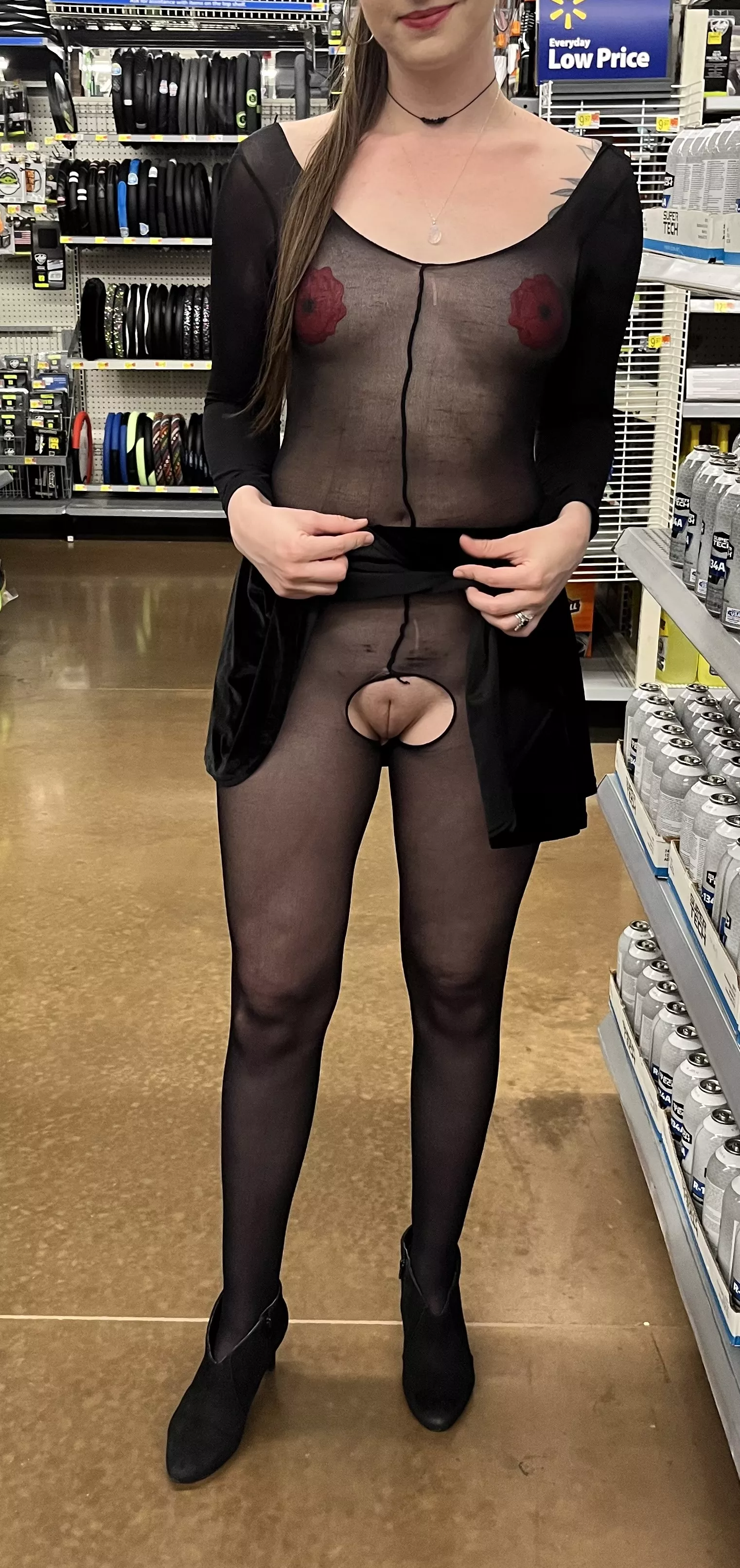 just put up a new poll on my page! Love making content like this (f)