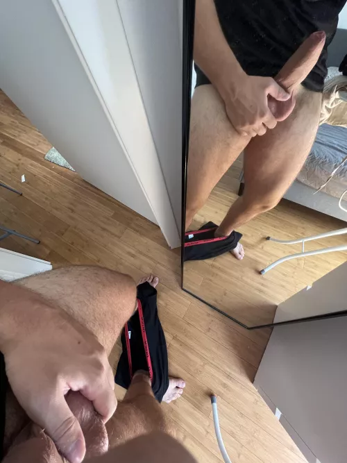 My miror is dirty, but so are you