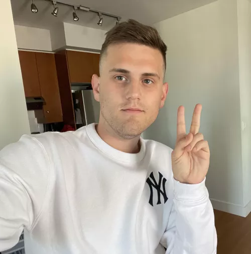 *Still plays OverWatch* 😩