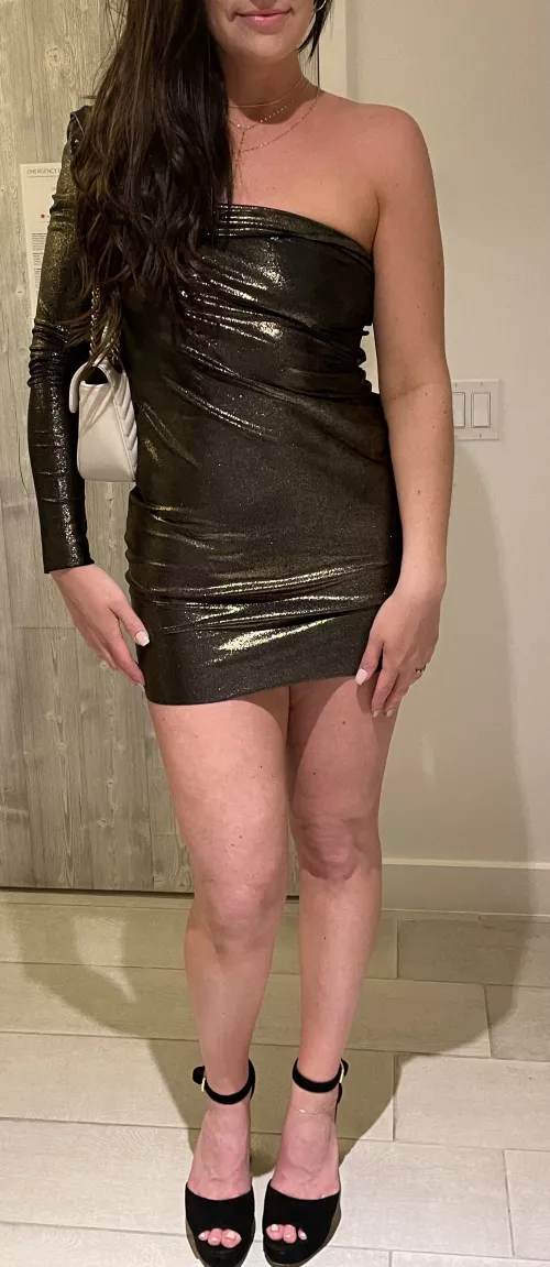 Take me somewhere classy and fuck me in the ass in your car after