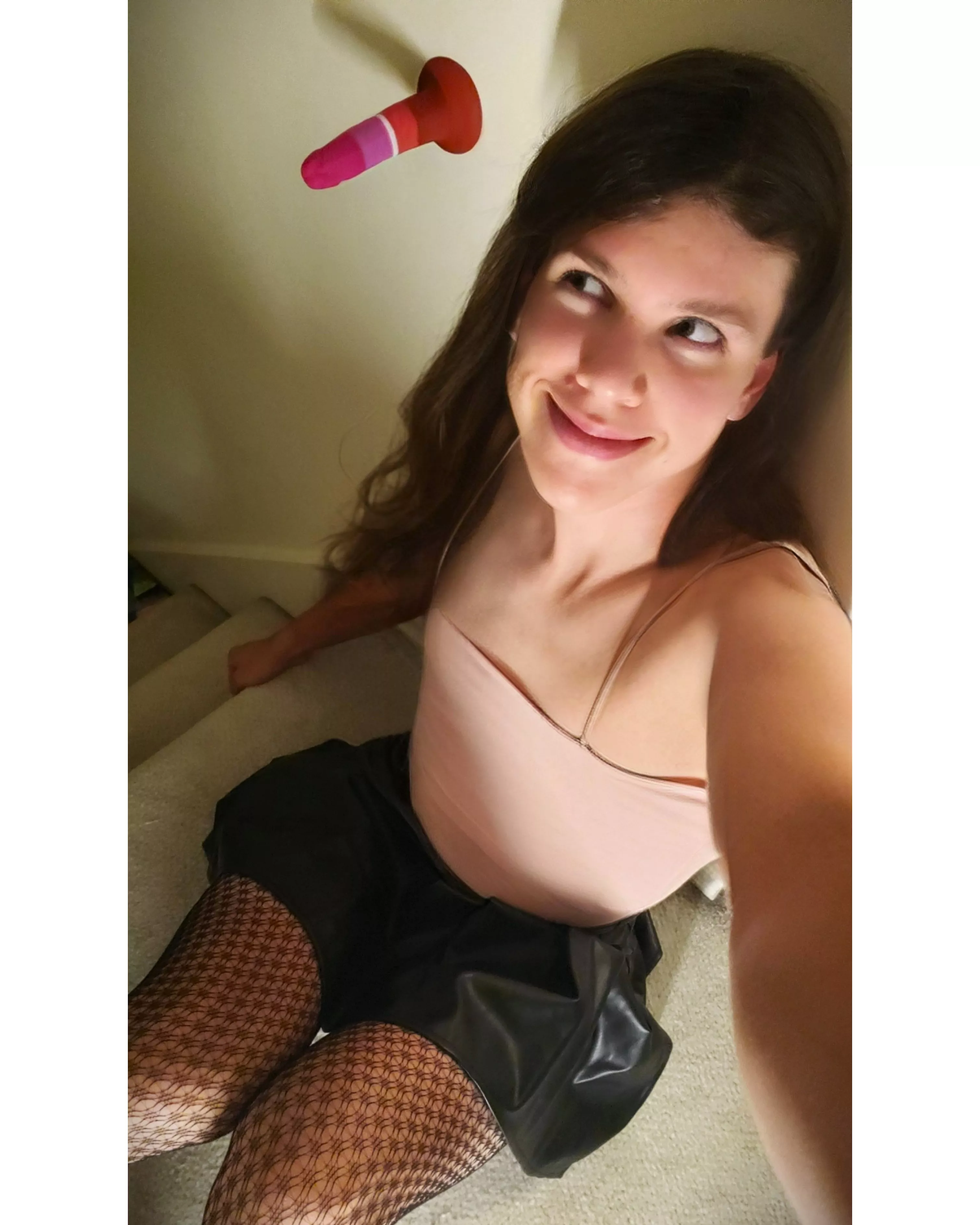 Trying out my first toy. I think my night will be fun and hard ;)