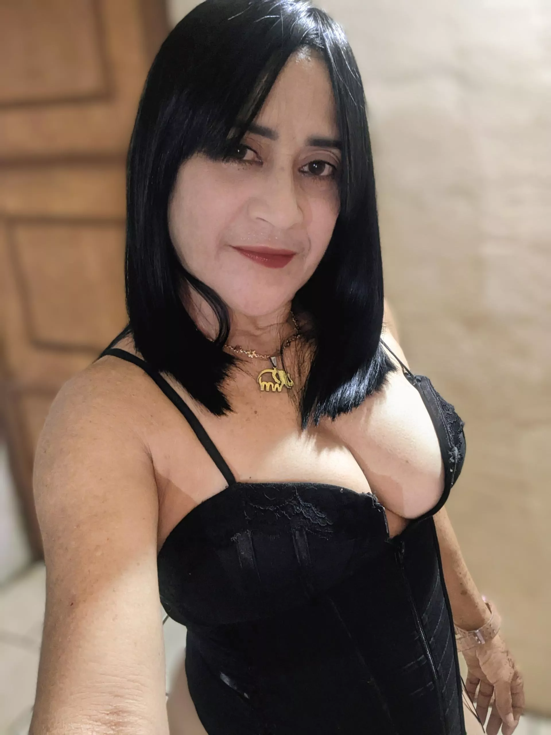 What are your fantasies with an older woman like me? 😈 AVAILABLE ⚠️ [Selling] CUSTOM✨ SEXTING - CAM2CAM - Nudes [VID] [PIC]💦❗❤️ Kik: Sashaht69 Snapchat: Sashaht9