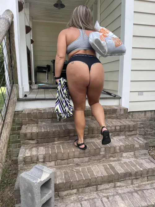 What ya think about my wife’s thick ass?