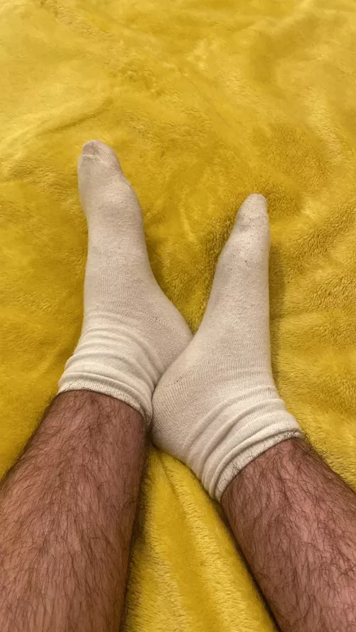 Who wants to take my socks off ? 😈